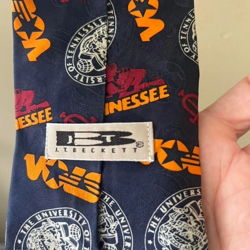 University of‎ Tennessee Volunteers Necktie J.T. Beckett NCAA Football